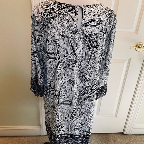 Loft woman’s dress size L. Long sleeve keyhole button back - Picture 4 of 9